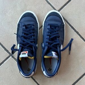 Like-new Nike shoes